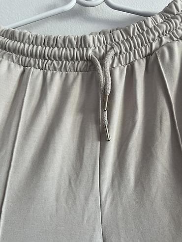 zara basic: Komplet u svetloj bež/krem nijansi, sastavljen od bluze dugih rukava i — 3