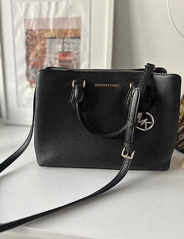 crna torba za plazu: Prodajem dve skoro nove (velika nikad nošena) Michael Kors tašne — 3