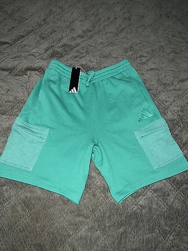 djubretarac muski: ADIDAS All Season T-shirt and Shorts vel. M NOVO Cena je za komplet a — 10