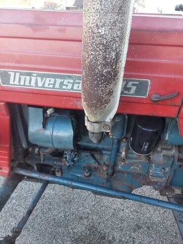 svetleca traka za auto: Traktor UNIVERZAL 445 standard bez ikakvih ulaganja. Gume nove — 16