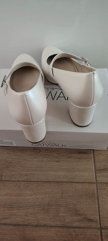 rll kais: Pumps, Catwalk, 41 — 5