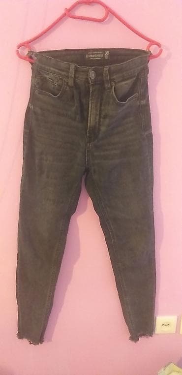 Ženske farmerke – 2 para 1) Stradivarius skinny super high waist - na lalafo.rs Ženske farmerke – 2 para 1) Stradivarius skinny super high waist -