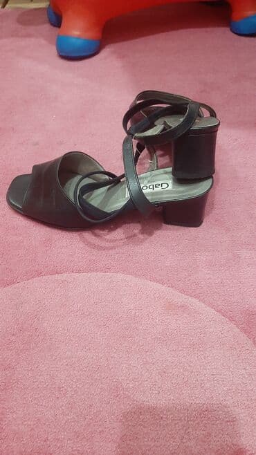 Sandale, 37 na lalafo.rs Sandale, 37
