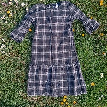 Haljina na kari, tamna siva/crna sa belim prugama, dužine iznad