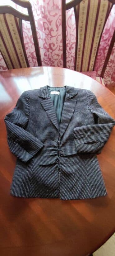 Fantastičan originalni Armani sako. Elegantan, visokog kvaliteta — 4