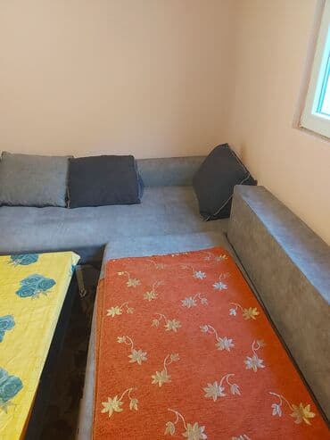 Furniture: Ugaona garnitura u svetlo sivoj boji, idealna za dnevne sobe ili — 6