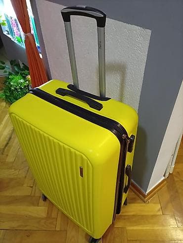 veliko prstenje: Tvrdi kofer na točkiće – veličina velika. oko 75 45 30 — 2