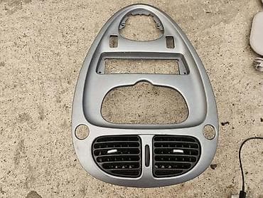 CENTRALA KONZOLA BLENDA ZA CITROEN XSARA PICASSO OD 2000. DO 2008