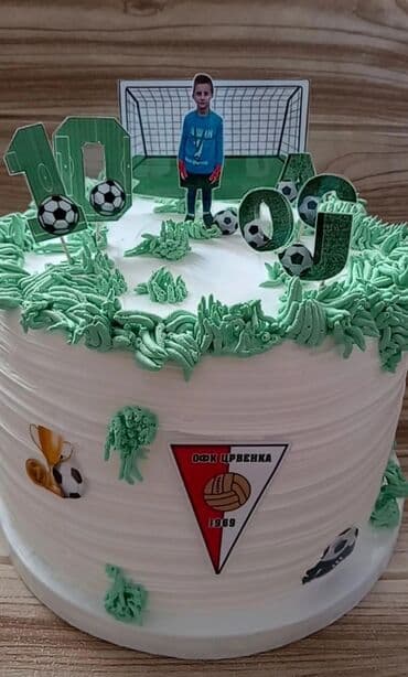 Pastry, sweets: Dekorisana rođendanska torta sa motivima fudbala i natpisom "10 Joj" — 3