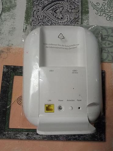 bokal za grejanje vode: QIVICON Home Base (Model 3101) – Smart home kontrolni hub - Centralna — 2