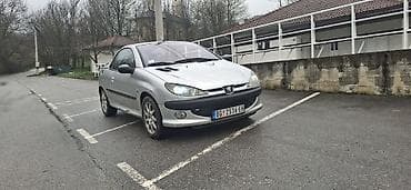 Peugeot 206 CC kabriolet, srebrna boja, kupe-kabrio sa tvrdim na lalafo.rs Peugeot 206 CC kabriolet, srebrna boja, kupe-kabrio sa tvrdim