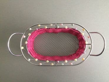sampanjac za decu: Ukrasna metalna korpica
22x13x8cm — 2