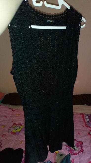 Strukirana tunika od pamučnog konca, protkana srebrnim nitima, mnogo