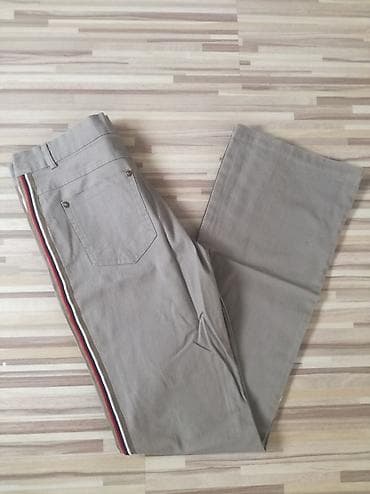 Prelepe nove pantalone,velicina XL.
Prepune elastina