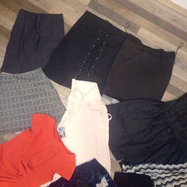 walkmaxx patike zenske: Ženska garderoba – raznovrstan paket Sadržaj: - Haljine: crna sa puf — 3