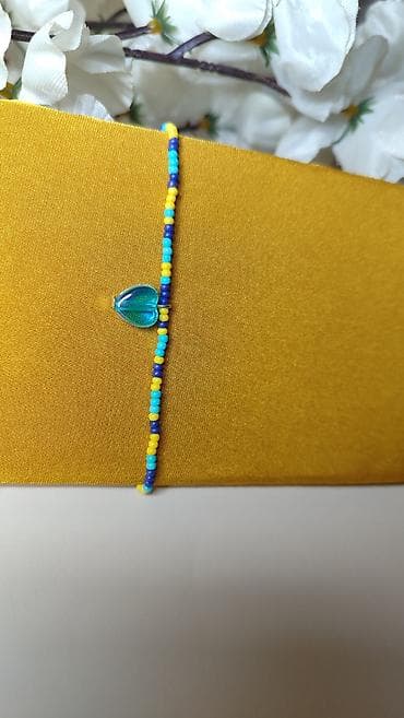 markirani nakit: Ručno rađena narukvica od perlica - Delikatna narukvica od sitnih — 1