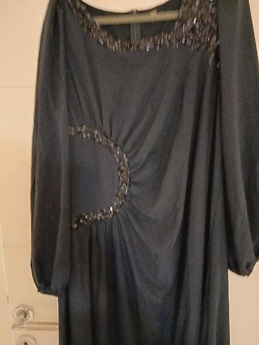 Ostalo: Duga tamnoplava elegantna haljina sa ukrasnim šljokicama. Model sa — 2