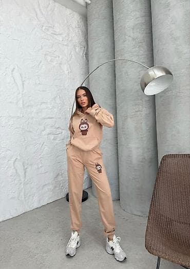 Lepota i nega: Komplet trenerke 
S.m.L.xL — 3