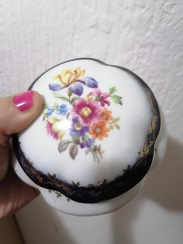 drvene boks palete: Porcelanska kutijica sa poklopcem – ručno dekorisana - Materijal — 1