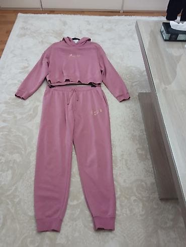 Gornji i donji deo: Duks + donji deo trenerke, komplet - Brend: Nike (etikete vidljive na — 1