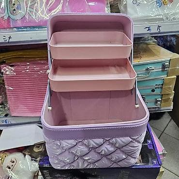 Kozmeticki kofer 

Cena: 3500 din — 4