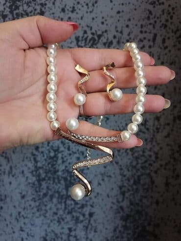 jimmy choo set: Cena 1400din — 1