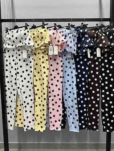 Kompleti, Kombinezoni: 04. KOMPLET: 3.900 dinara A — 7