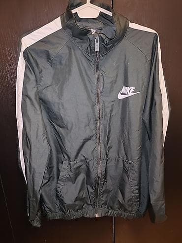 Nike lagana sportska jakna na rajsferšlus. - Model: Nike