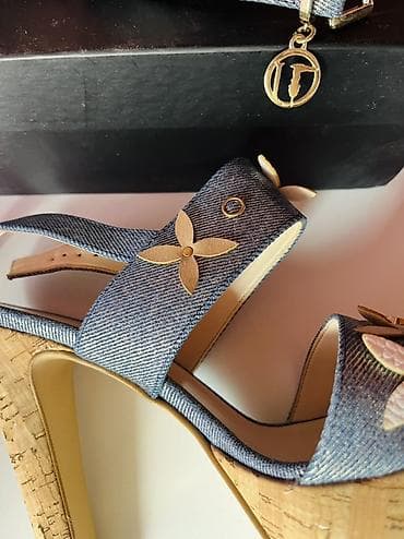 zenske kozne sandale: Trussardi Jeans ženske sandale – platforme sa štiklom - Model — 4
