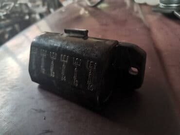 delovi reno: Kutija osiguraca manja Lada 2121,21213,21214 Niva. Novo. Originalno — 4