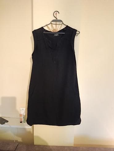 Crna ženska haljina bez rukava - Klasičan, ravan kroj do iznad/oko