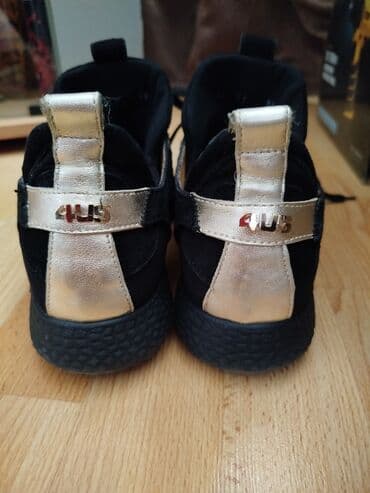 metalna narukvica za sat fossil: Trainers, Cesare Paciotti, size - 38 — 2