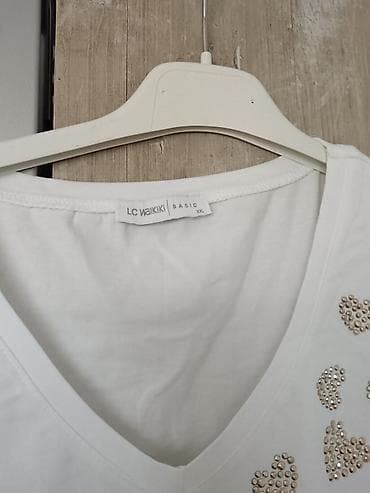 waikiki crne haljine: Ženska majica LC Waikiki Basic - Model: kratki rukav, V-izrez - — 2