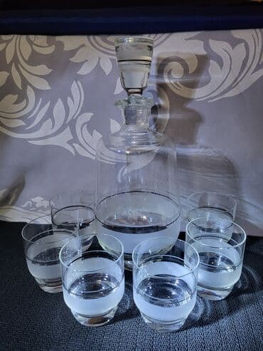 swarovski case za vino cena: Servis nov paracinsko staklo 70te za vino. Servis sve na njemu odsjaj — 1