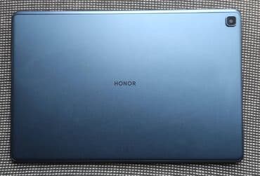 Tablets: Honor Pad X8 WiFi 10.1" Uz tablet dajem sd karticu od 128 GB — 2