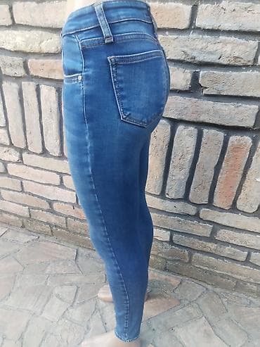 helanke sa stopalom: Fioretto farmerke – veličina S - Model: skinny/uzan kroj, pruža — 2