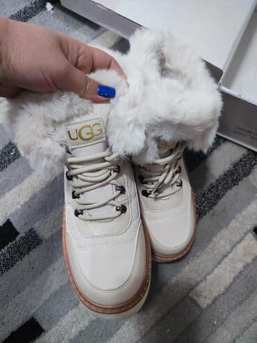 Personal Items: High boots — 8
