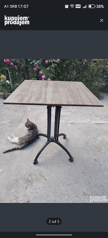 komode za cipele: Kvadratni kafićki sto na metalnom postolju. - Ploča: kvadratna — 5