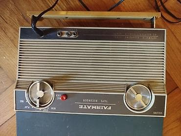 doxa stari satovi: Stari retro mali magnetofon Pustio sami culo se sa trake ali kad sam — 3