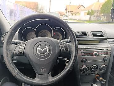 Used Cars: Mazda 3 – hečbek, svetloplava boja. Dizel sa manuelnim menjačem — 4