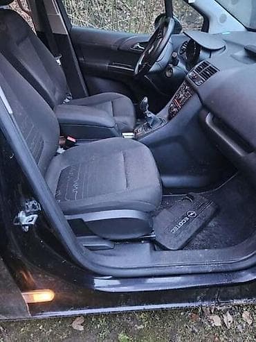 SEDISTA ZA OPEL MERIVA OD 2010. DO 2014. GOD. | Svi delovi za Opel na lalafo.rs SEDISTA ZA OPEL MERIVA OD 2010. DO 2014. GOD. | Svi delovi za Opel
