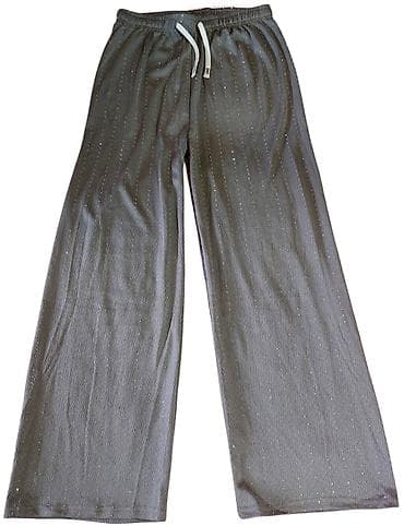 pantalone slicnena slici broj nemaju: Pantalone siroka nogavica sa cirkonima. Model ravne,široke nogavice — 2
