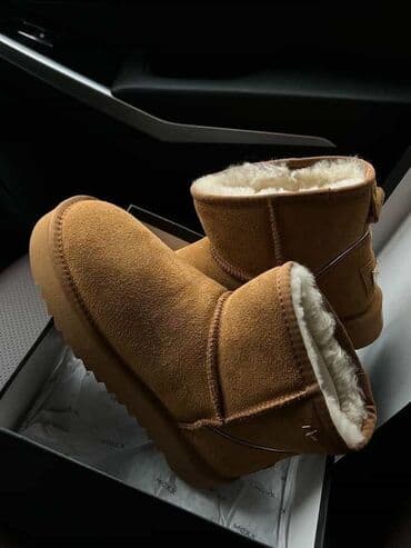 dune obuca: Ugg mini boots — 8