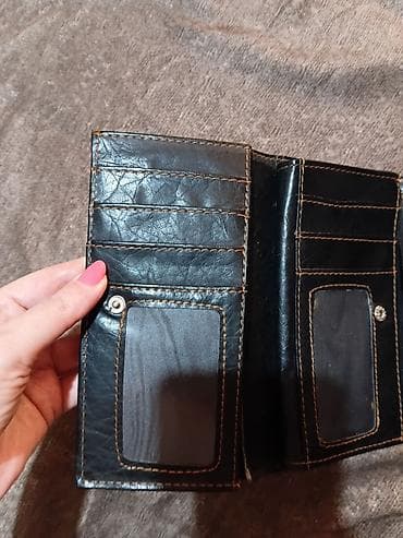 narandzasta i zelena boja: Ženski novčanik MODA – crni, sa dekorativnim kontrasnim šavovima i — 2