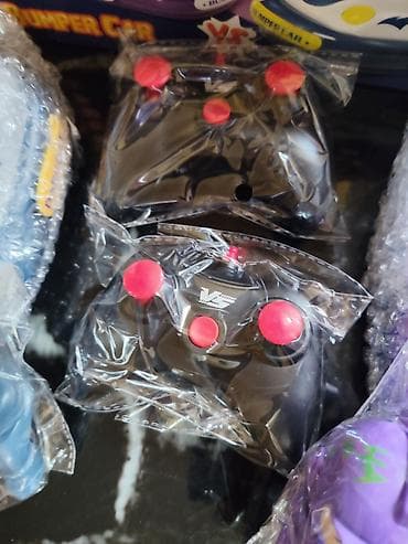 plisana igracka sa cebetom: Dečija igračka na daljinski, Betmen i Joker. 600 dinara — 2