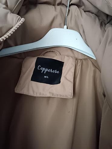 bershka jakne zenske: Duga ženska zimska jakna/puffer kaput Copperose. Obucena nekoliko puta — 3