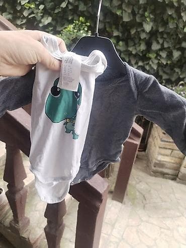 deichmann akcija 2 1: Lot odeće za bebe dečake, veličina 68. Sadržaj: - Više bodija kratkih — 3