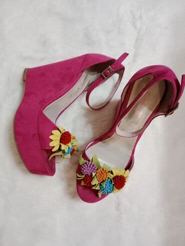 c a papuce: Sandals, 40 — 3
