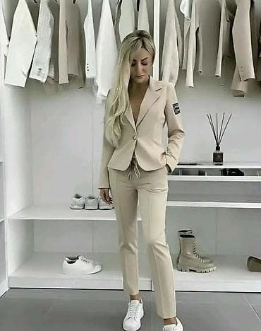 mini set parfema: Ženski elegantni komplet – sako i pantalone - Model: dvodelni set sa — 2