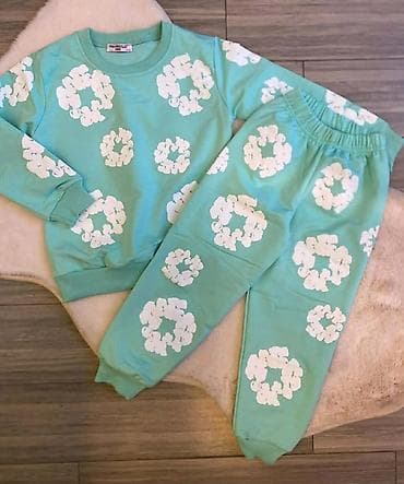 Pantalone: Dečiji komplet trenerke – duks + donji deo
Od 3 do 10G
2600 din 💥 — 4